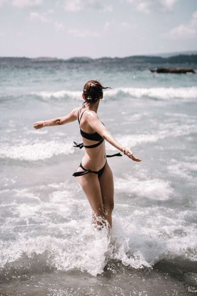 BEACH TIME: Pet "morskih" vežbi ubrzaće vaš metabolizam 1 pexels devojka plaza 2