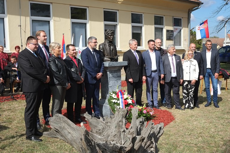 ISTORIJSKI ČAS U SREMSKOJ RAČI: Otkriven spomenik slovačkom dobrovoljcu u srpskoj vojsci iz Srpsko-turskog rata 1 1 sp