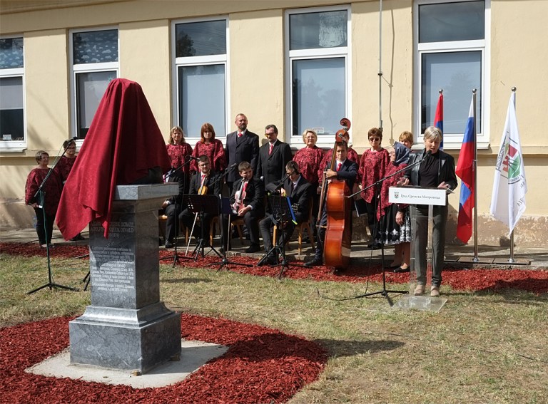 ISTORIJSKI ČAS U SREMSKOJ RAČI: Otkriven spomenik slovačkom dobrovoljcu u srpskoj vojsci iz Srpsko-turskog rata 8 5 sp