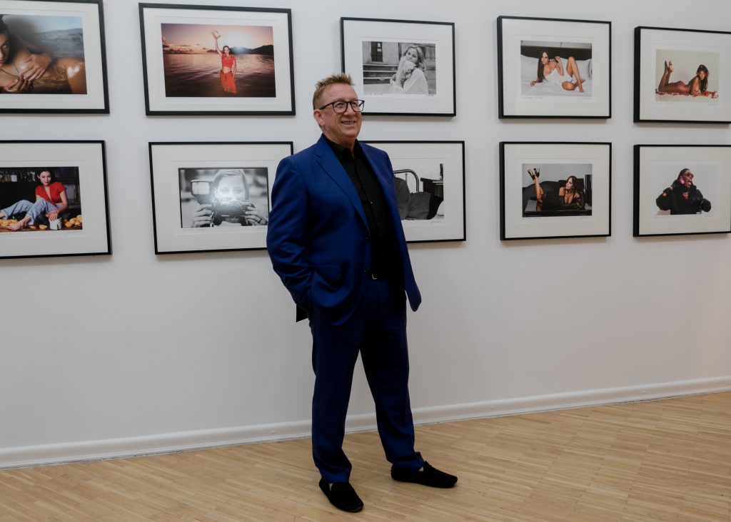 OTVORENA IZLOŽBA "JADRAN LAZIĆ: 50 GODINA FOTOGRAFIJE": Jadran Lazić sa porodicom, prijateljima i saradnicima proslavio pet decenija uspešne karijere 1 Jadran Lazić 1