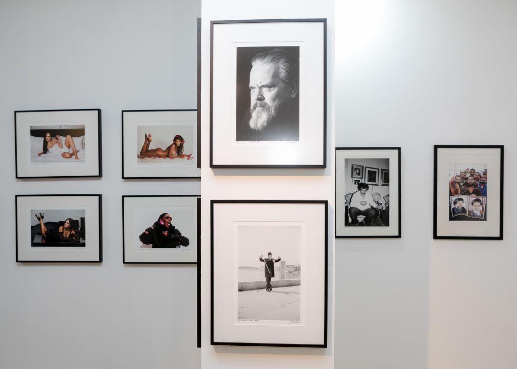 OTVORENA IZLOŽBA "JADRAN LAZIĆ: 50 GODINA FOTOGRAFIJE": Jadran Lazić sa porodicom, prijateljima i saradnicima proslavio pet decenija uspešne karijere 3 Jadran Lazić postavka 1
