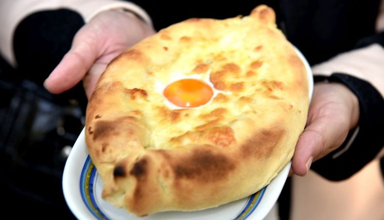 3563