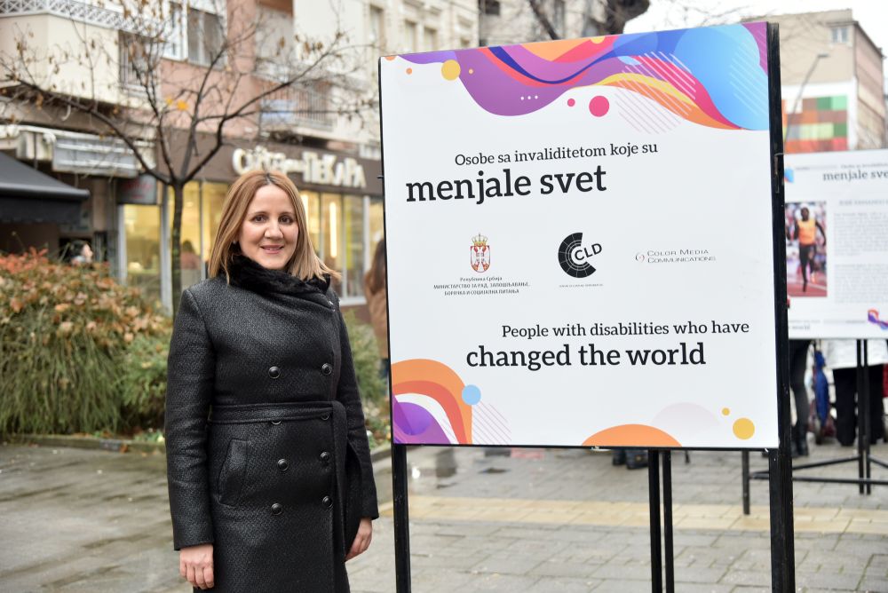 Izložba "Osobe sa invaliditetom koje su menjale svet" otvorena u Šapcu 2 3 DSC 0675