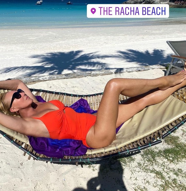 POZIRALA U MINIJATURNOM BIKINIJU: Lepa Brena mami uzdahe na Tajlandu (FOTO) 1 lepa brena