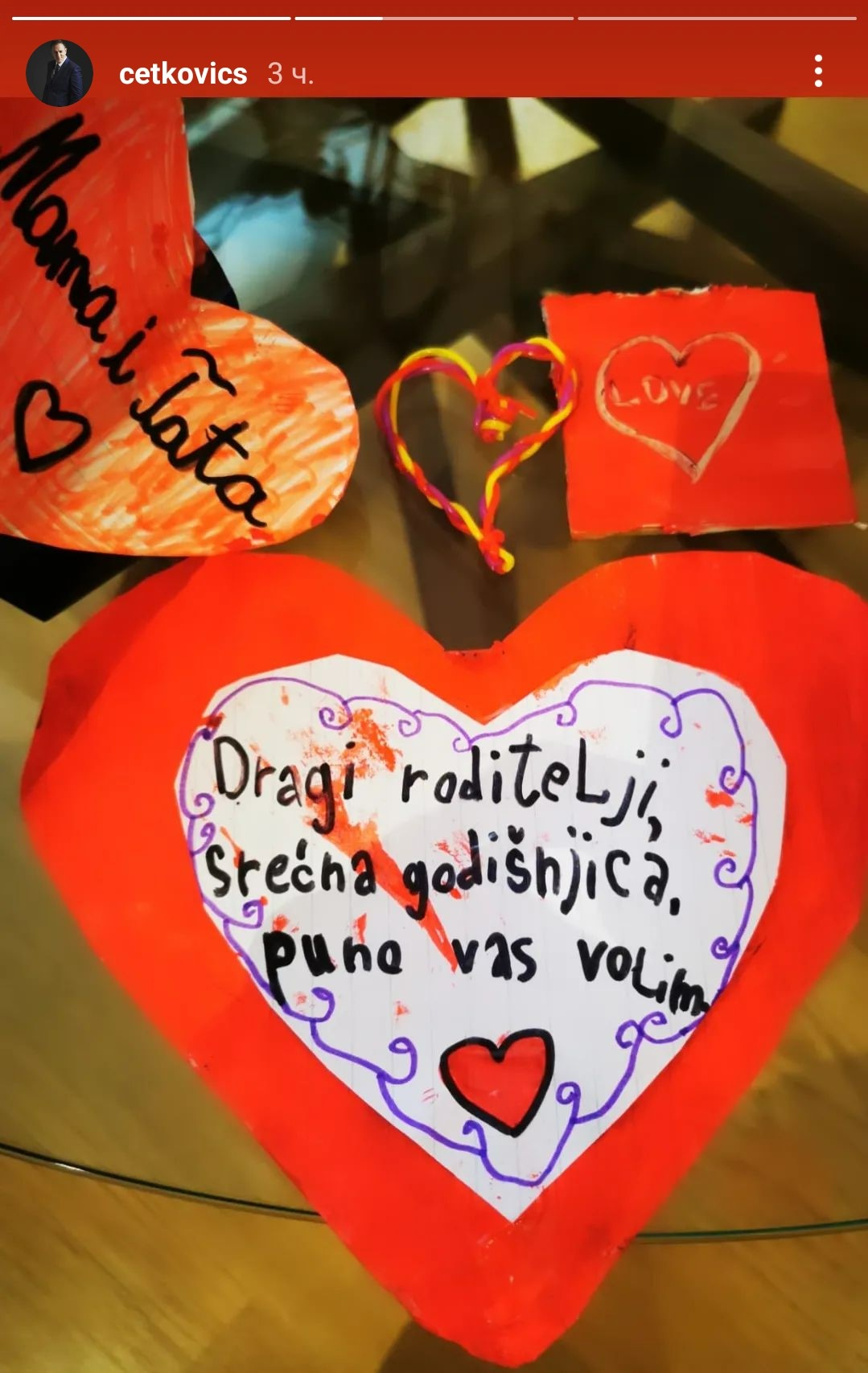 VESELO U DOMU POPULARNOG PEVAČA: Kristina i Sergej Ćetković proslavili godišnjicu braka, ćerke Mila i Lola uputile im simpatičnu čestitku (FOTO) 1 Sergej Cetkovic objava