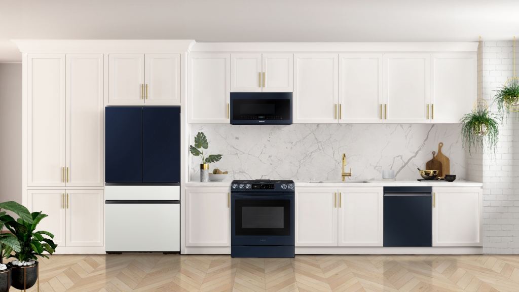 Najbolji recepti za home made sladoled 1 Bespoke Kitchen Navy 1024x576 1