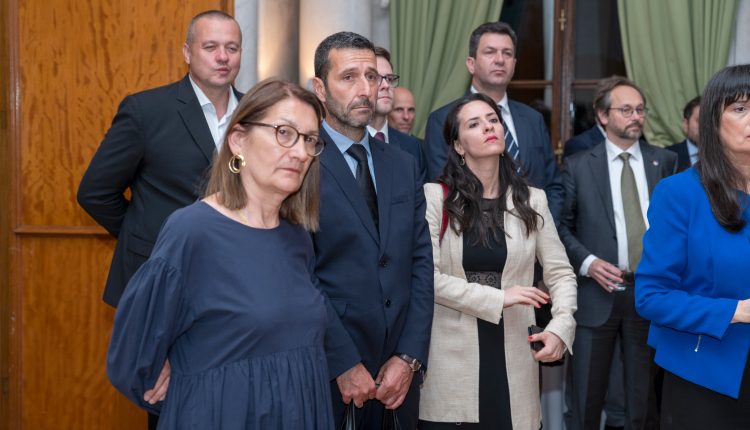 Pravac Korzika 12