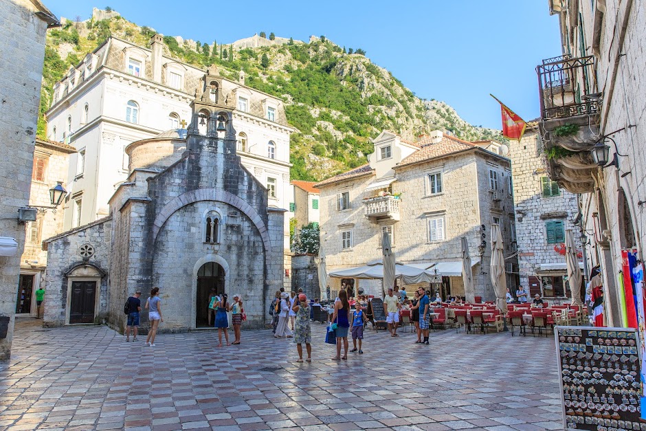 DETALJAN VODIČ: Koliko će vas koštati letovanje u Crnoj Gori ove godine? 1 Church of St. Luka Kotor