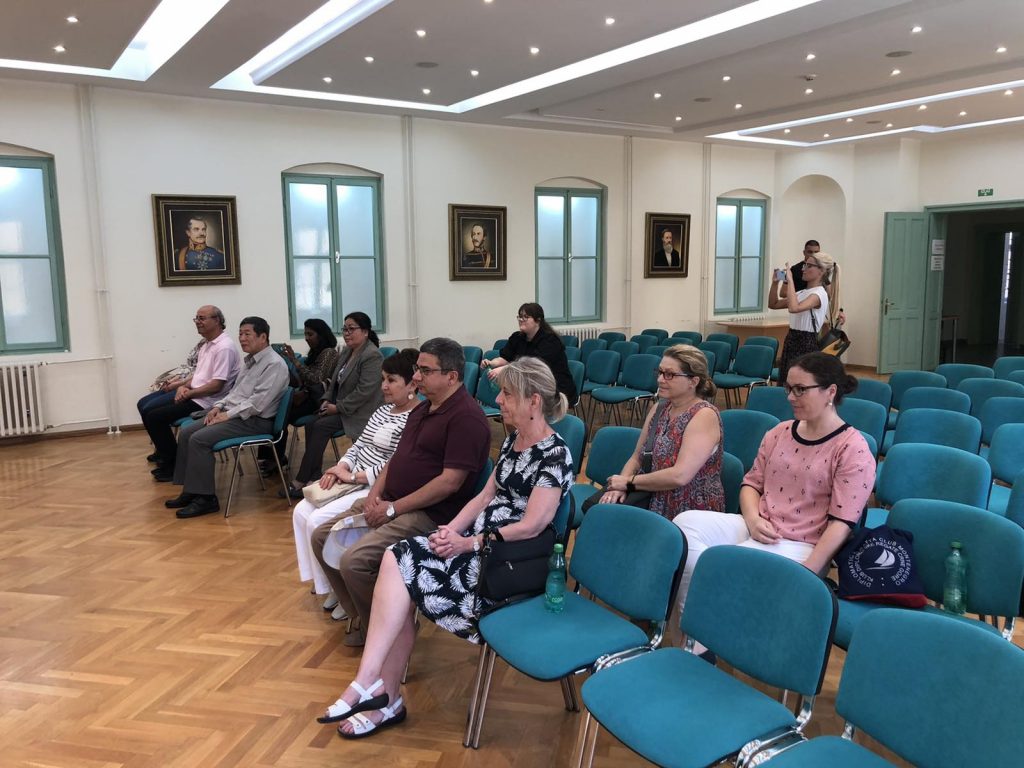 Ambasadori stigli vozom na Festival kuglofa u Sremskim Karlovcima 3 IMG ab7f5b7f76316cf3e9cd7c7a05576b3f V
