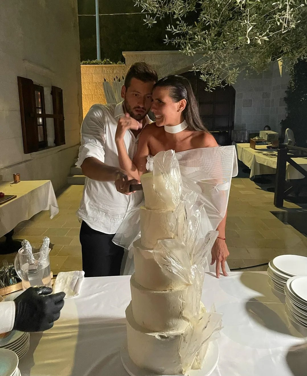 VREME JE DA SE PRAVE MALI MUSTURI: Milica Dabović uputila originalnu svadbenu čestitku sestri Ani i zetu Iliji (FOTO) 4 Milica Dabovic objava 4 1
