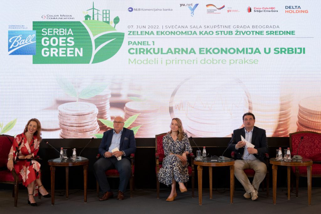 Održana konferencija SERBIA GOES GREEN: Zorana Mihajlović - Budućnost za Srbiju su zelena radna mesta i zelene investicije 4 Panel 1