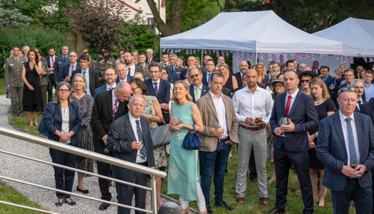 Rodjendan Kraljice 24