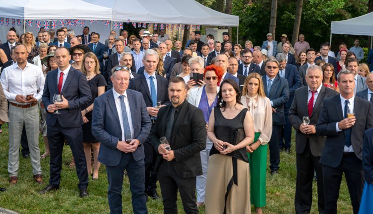 Rodjendan Kraljice 25