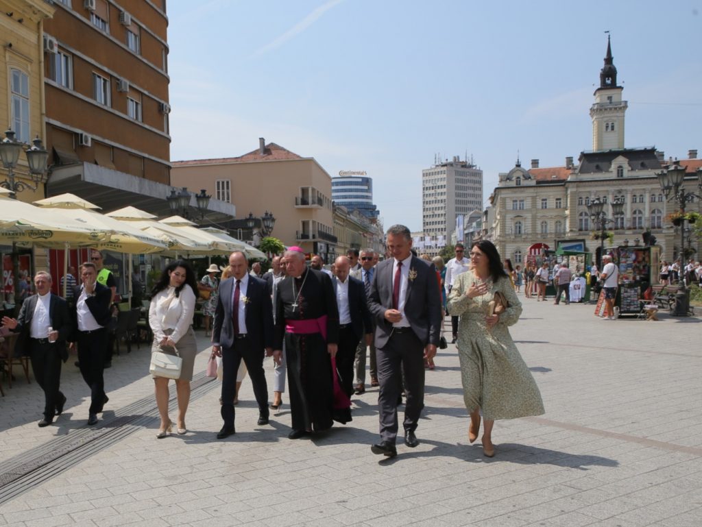 Obeležen završetak žetve: "Dužijanca" prvi put u Novom Sadu 1 2 1658861897010