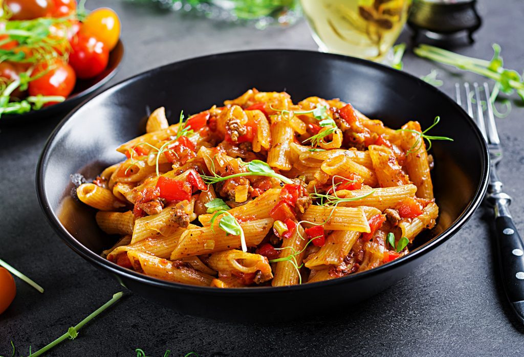 RECEPT DANA: Mleveno meso sa testeninom 1 mleveno meso sa testeninom 2 freepik.com