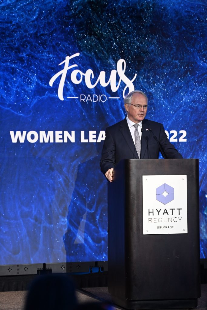FOCUS Radio dodelio priznanja WOMEN LEADERS 2022 1 Nj.E. Christopher Hill 1