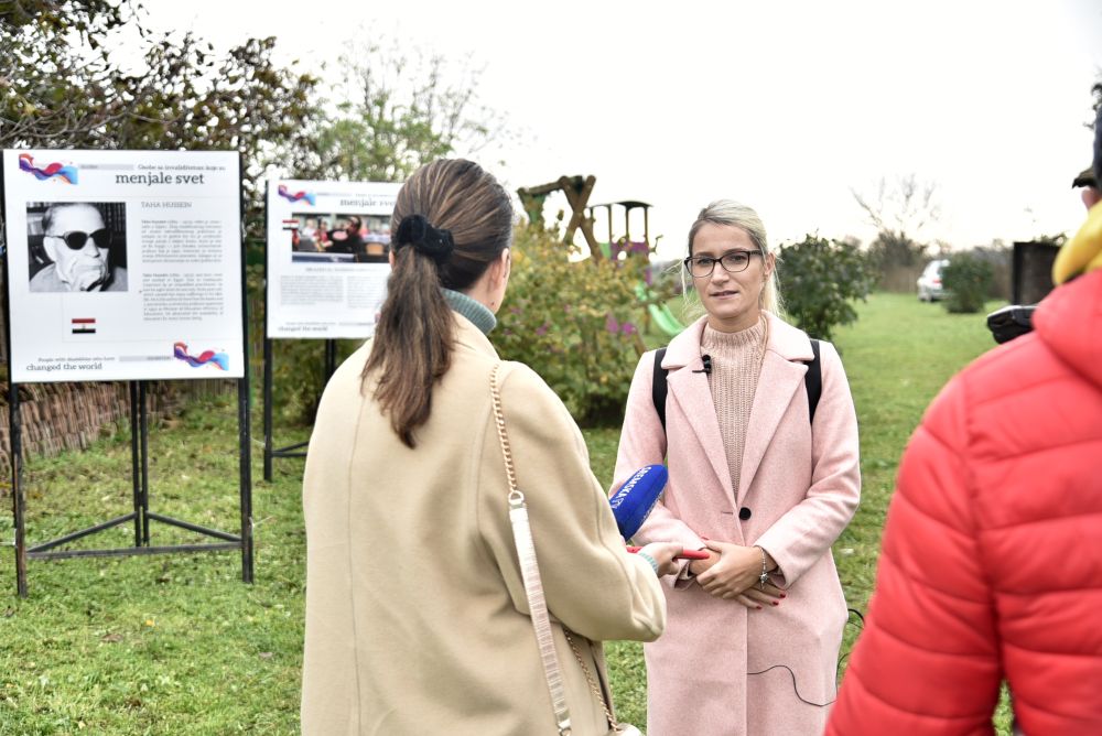 Otvorena izložba "Osobe sa invaliditetom koje menjaju svet" u opštini Pećinci 2 2 8530