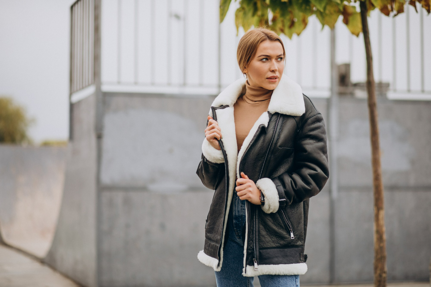 devojka jakna zima 1 freepik.com