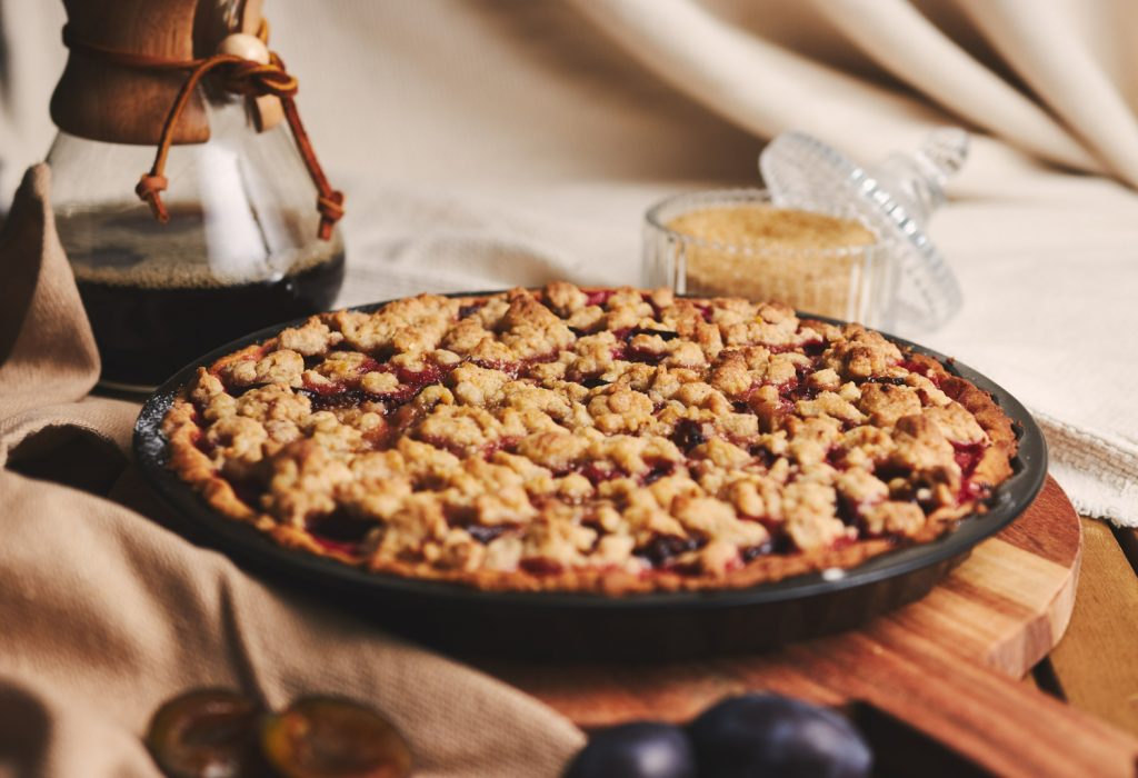 RECEPT DANA: Prhki kolač sa šljivama 1 prhki kolac sa sljivama 1 freepik.com