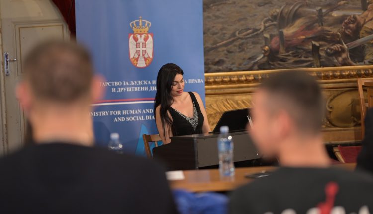 IMG 347e40e9592128ebead51bc45b708127 V