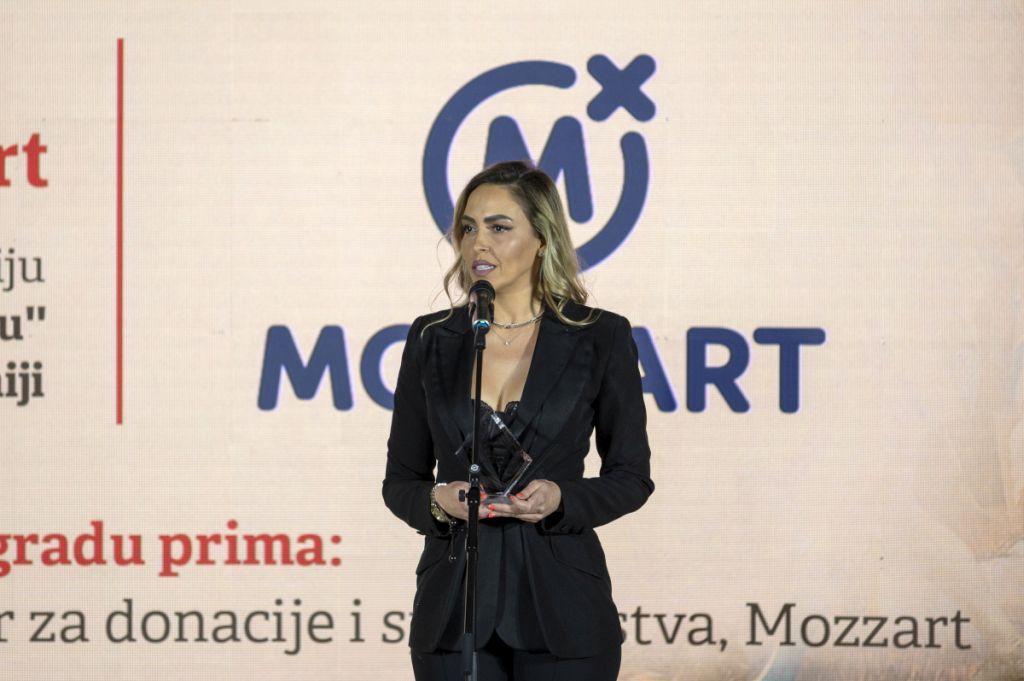 Dodeljeno 20 nagrada za proslavu 7. rođendana Diplomacy & Commerce magazina 11 Jelena Zrnzevic