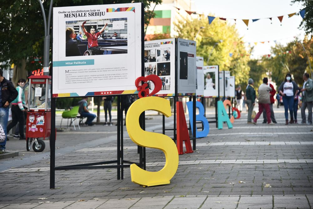 OSOBE SA INVALIDITETOM KOJE MENJAJU SVE(S)T - Svetski a naši paraplegičari 4 m 4