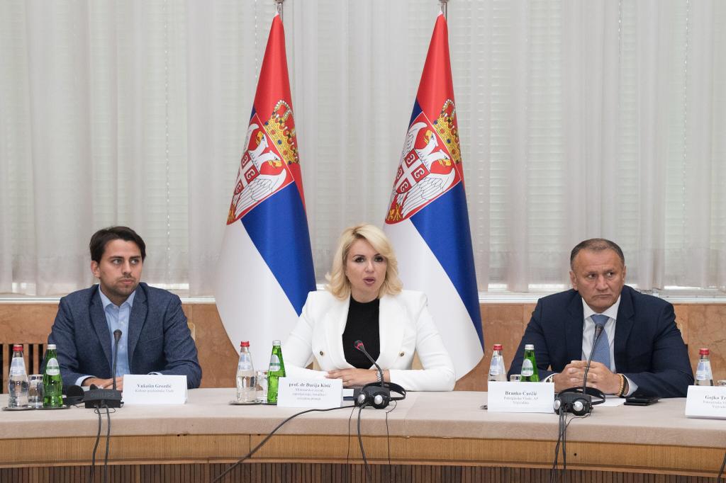 OSOBE SA INVALIDITETOM MENJAJU SVE(S)T - Zajedno možemo da ostvarimo održive rezultate 2 dk 1