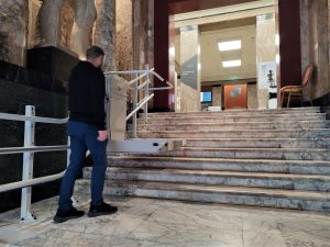 OSOBE SA INVALIDITETOM MENJAJU SVE(S)T - Narodni muzej za sve građane 3 nm 3