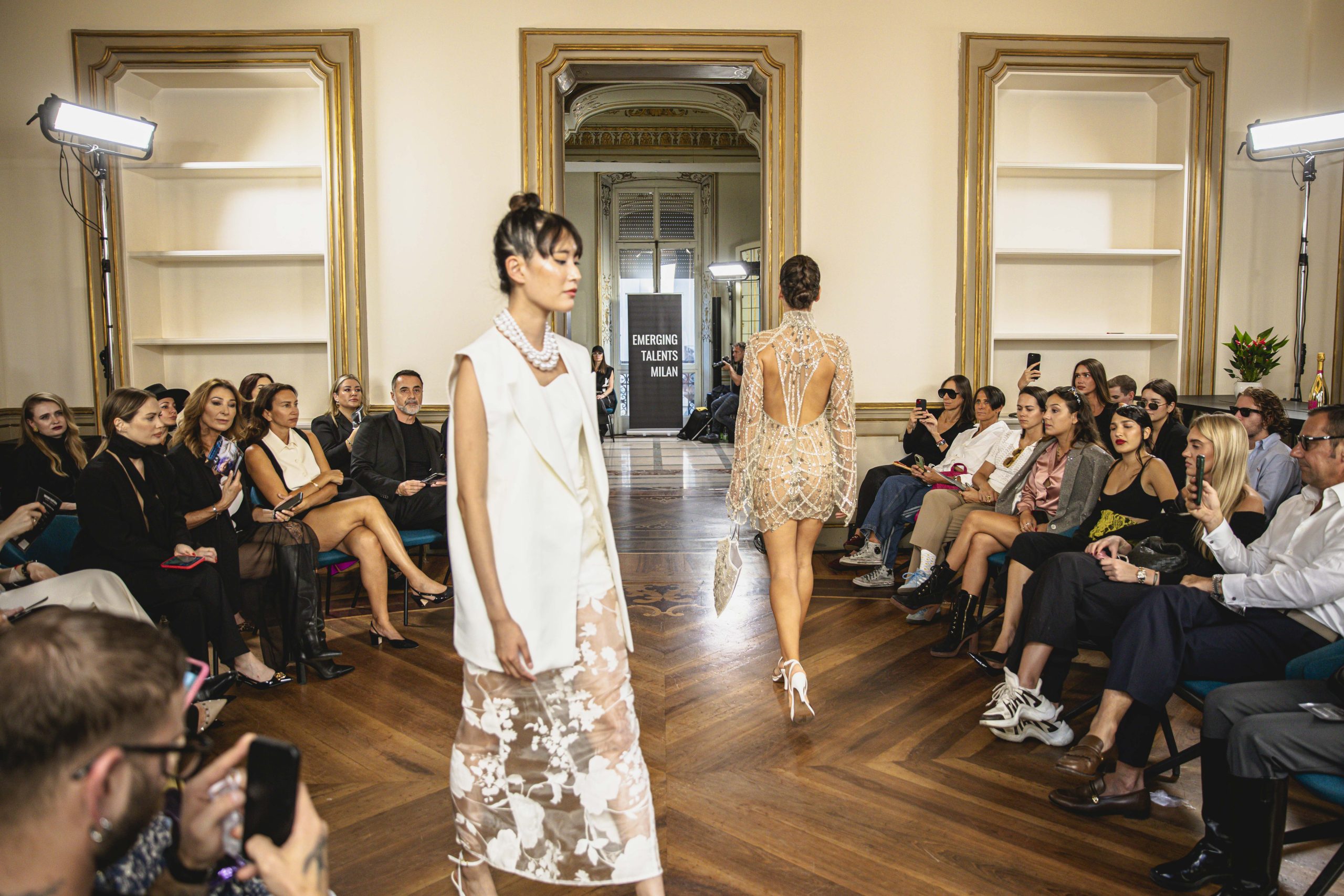 ZADIVLJUJUĆA REVIJA: Kreacije Dijane Radonjić oduševile Milano Fashion Week 5 IMG 4577 scaled