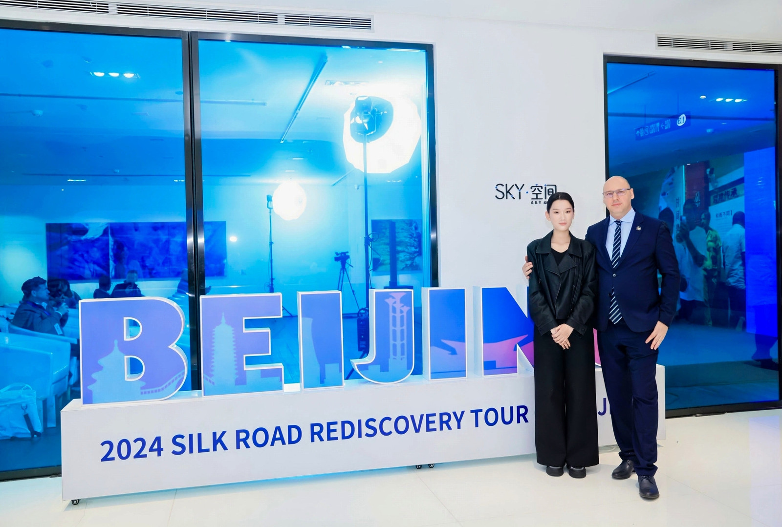 Samit "PUT SVILE PEKING 2024": Srbiju predstavlja modni fotograf Pavel Surovi 2