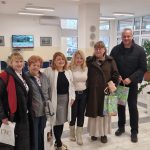 DECEMBARSKI ZAGRLJAJ: Color Press Grupa u poseti domovima za decu, stare i beskućnike 5 471279288 10162457016224391 4729164601695620564 n